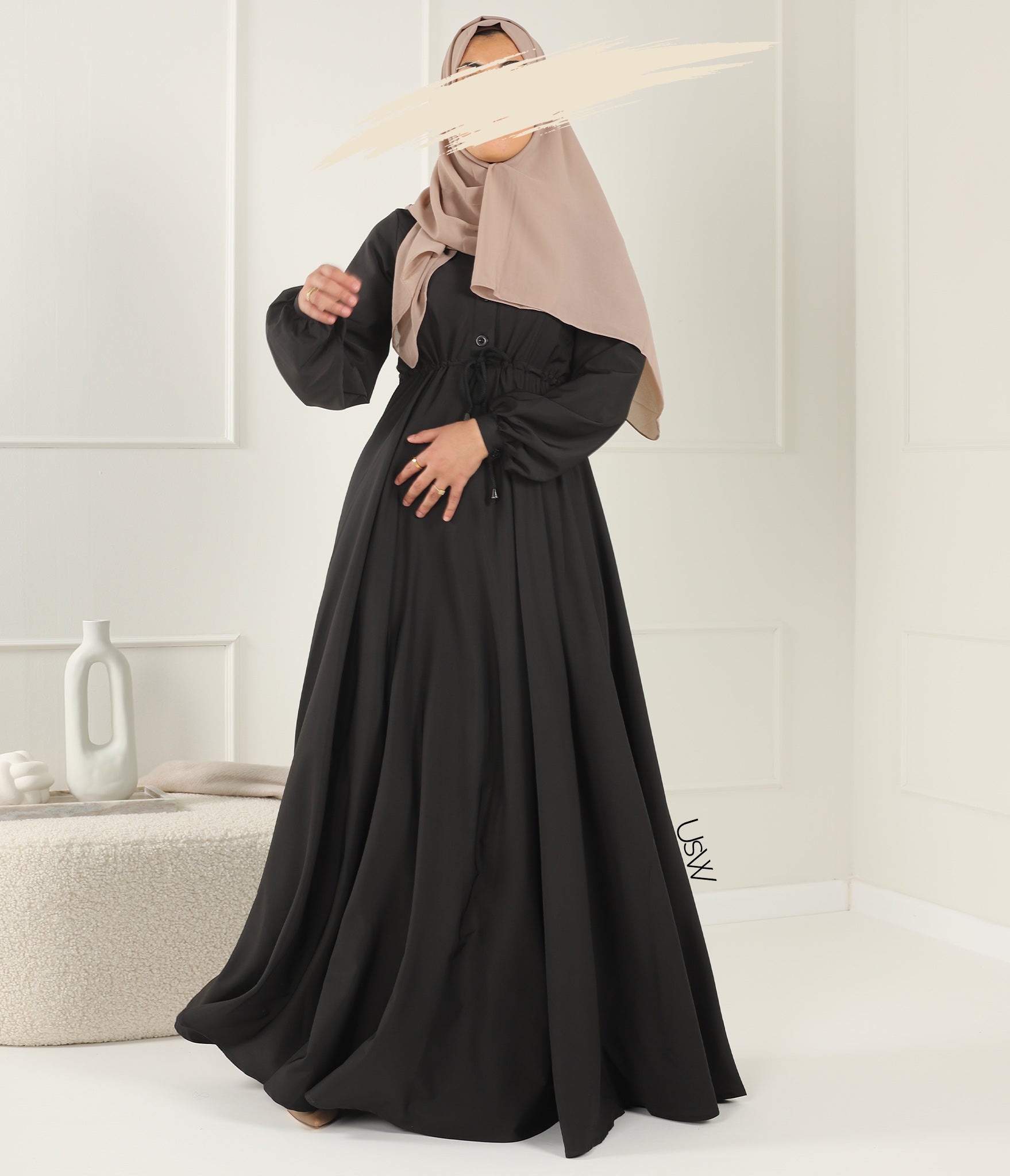 Abaya Maleekah  - Black