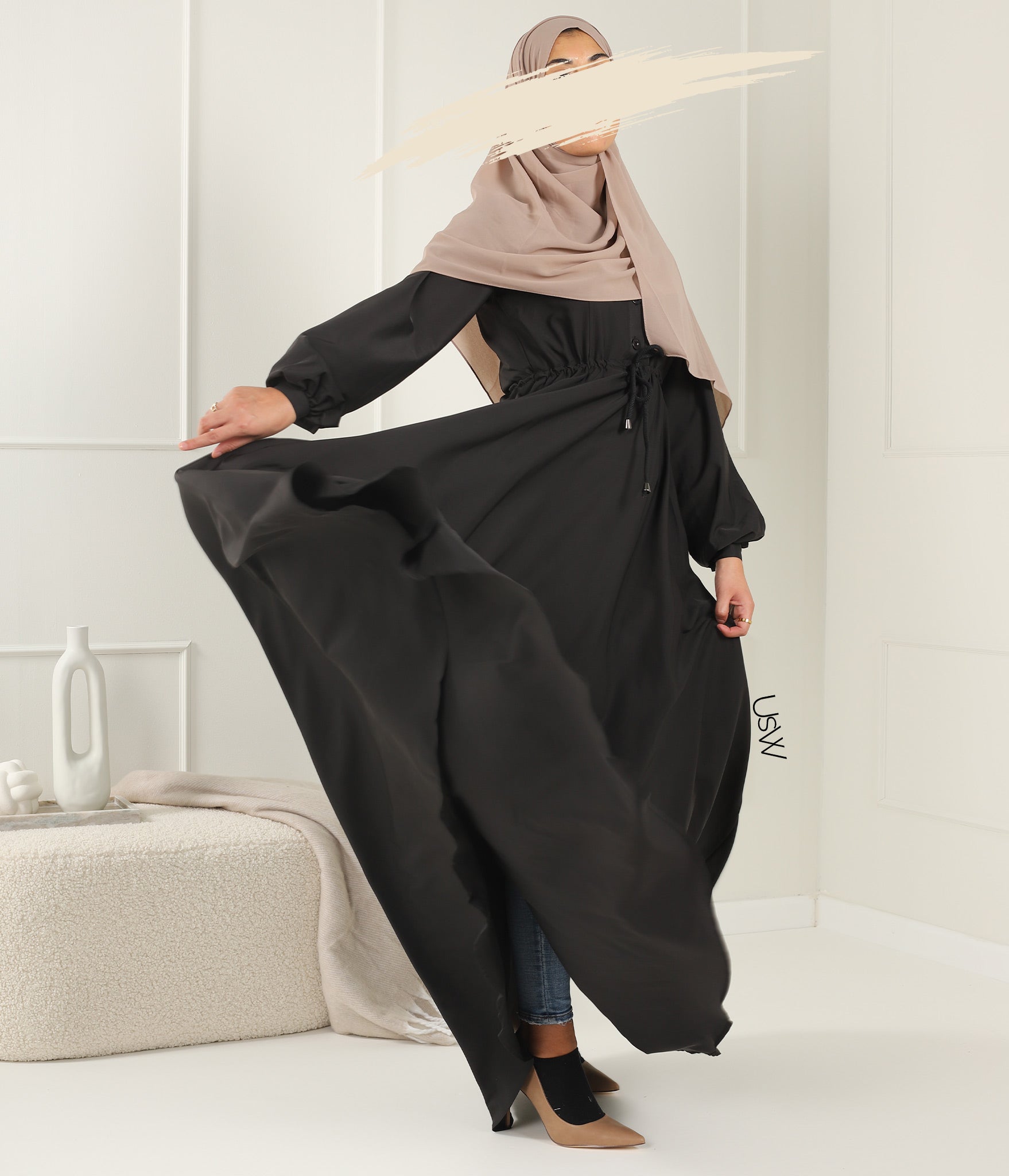 Abaya Maleekah  - Black