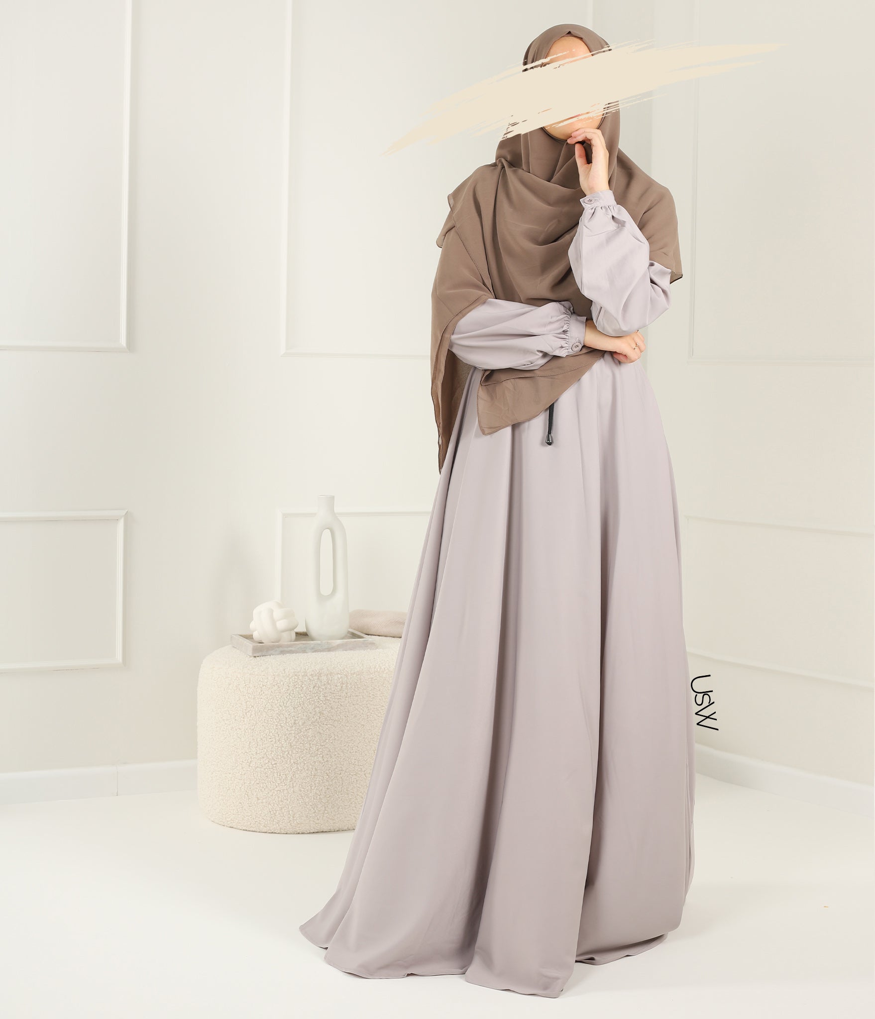 Abaya Maleekah  - Cream Grey